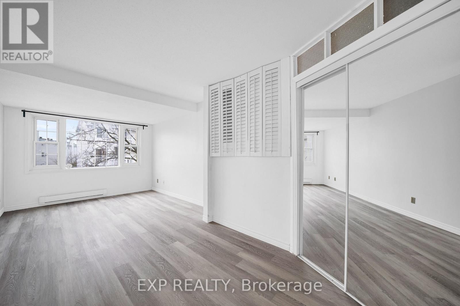 98 CASTLEGREEN PRIVATE Image 11