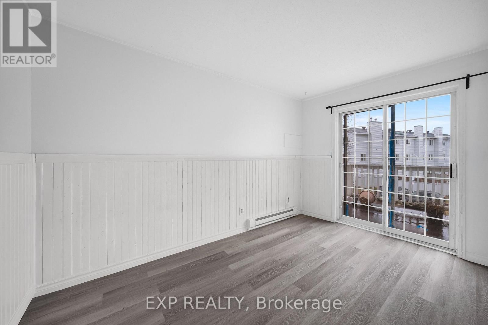 98 CASTLEGREEN PRIVATE Image 13