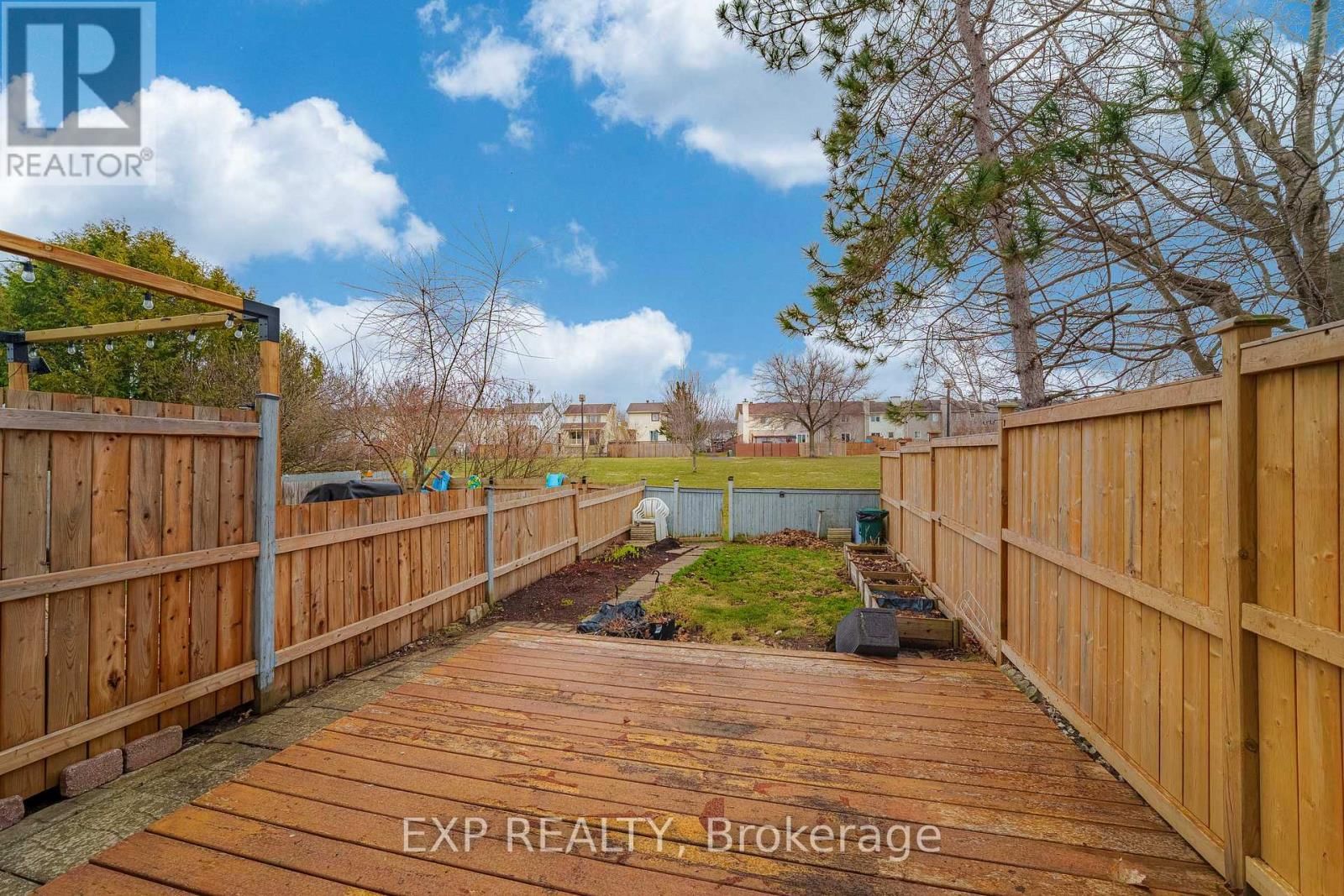 98 CASTLEGREEN PRIVATE Image 21