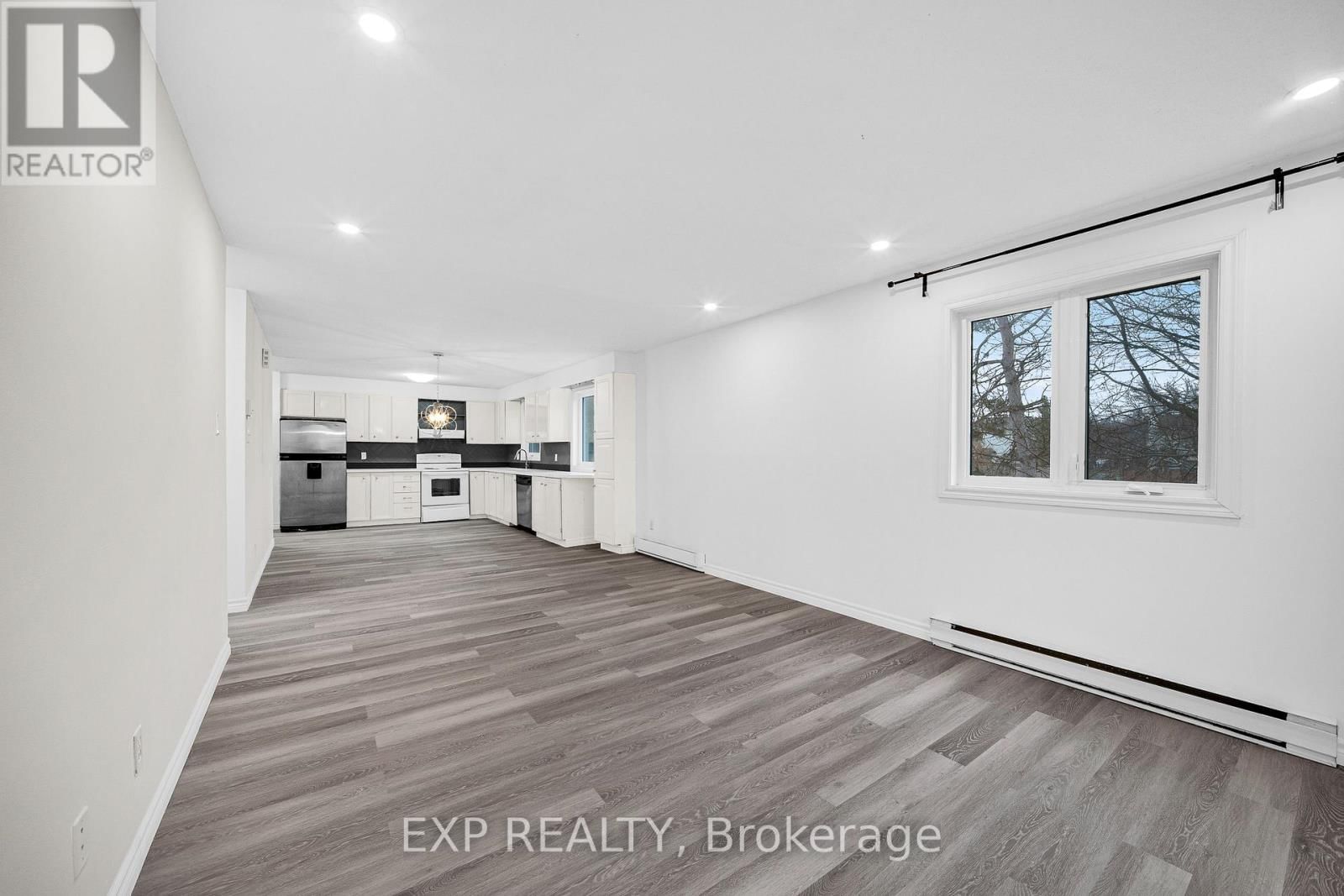 98 CASTLEGREEN PRIVATE Image 9