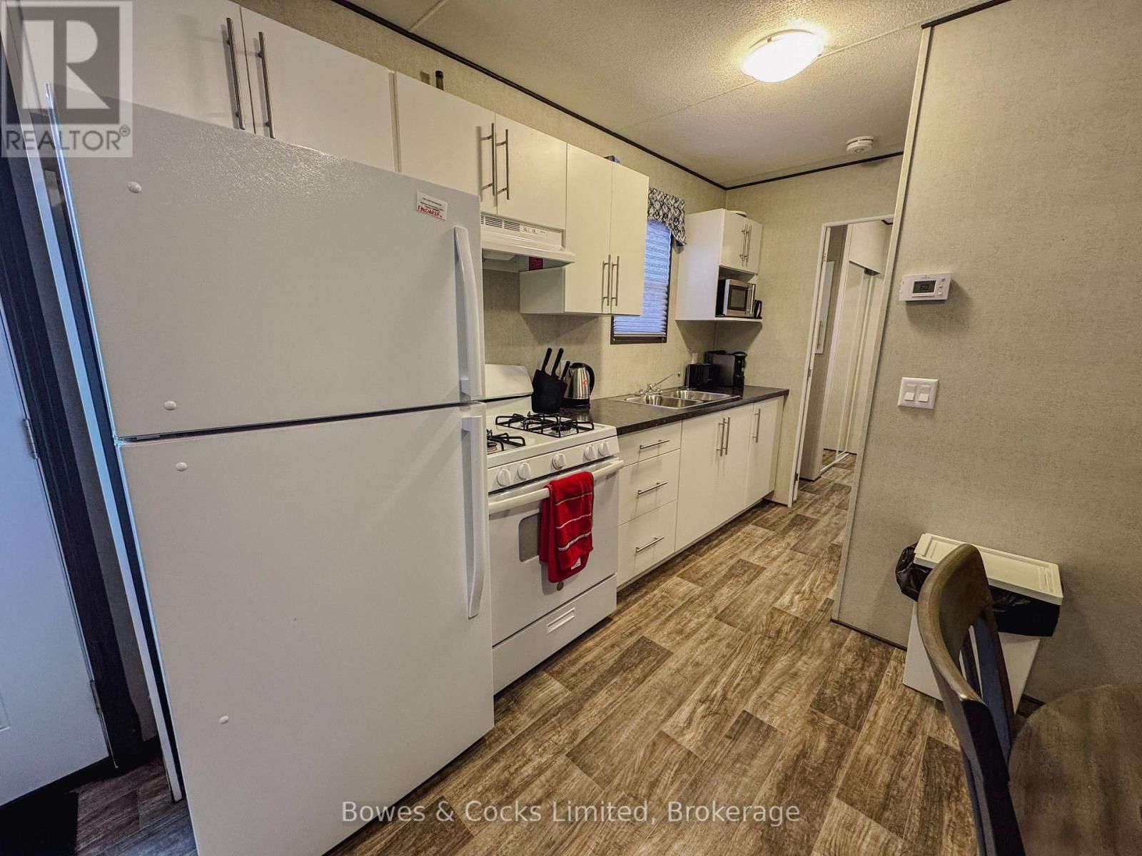 10 Lambton - 1235 VILLIERS LINE Image 11