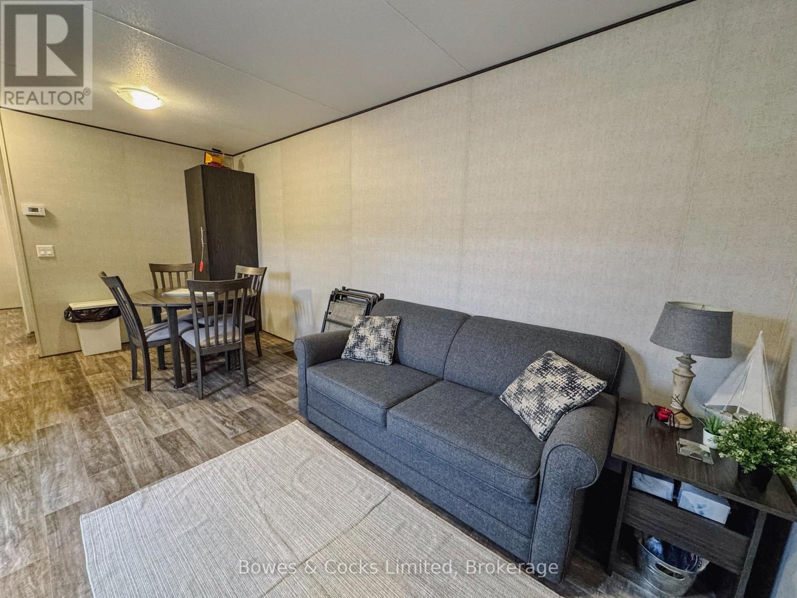 10 Lambton - 1235 VILLIERS LINE Image 14