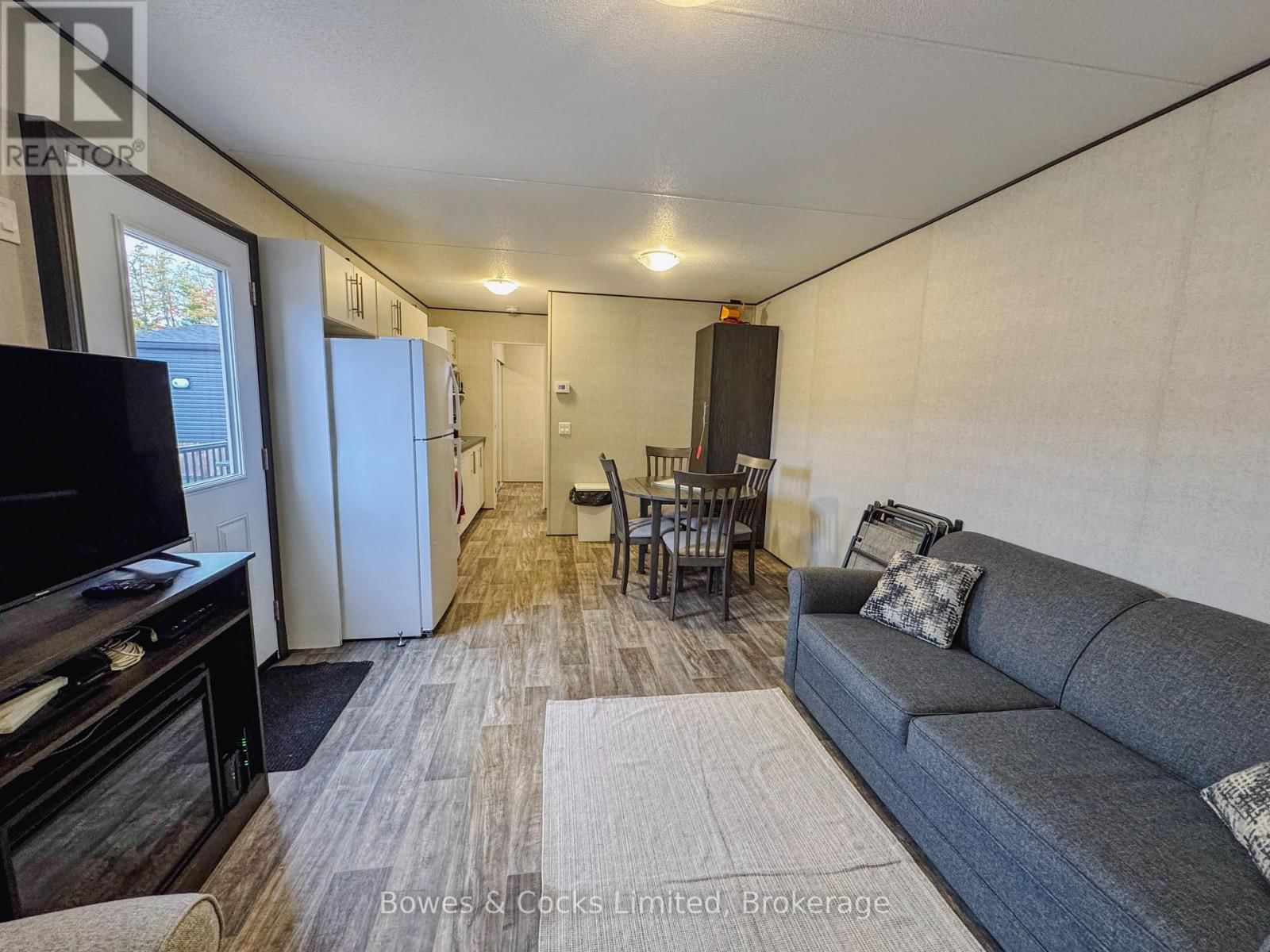 10 Lambton - 1235 VILLIERS LINE Image 15