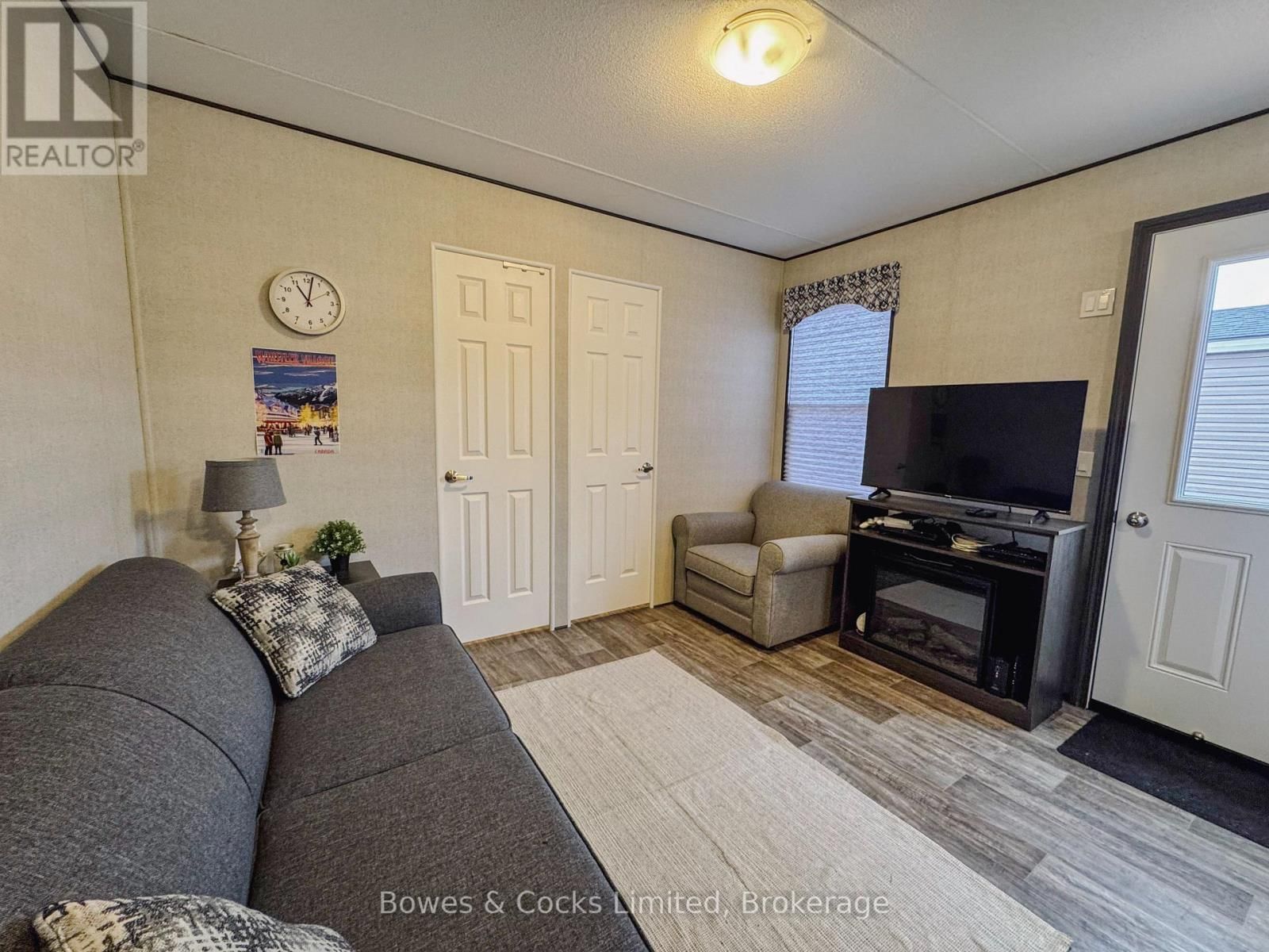 10 Lambton - 1235 VILLIERS LINE Image 17