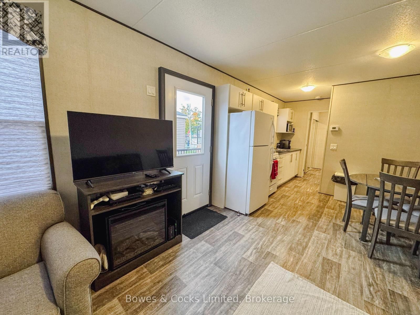 10 Lambton - 1235 VILLIERS LINE Image 18