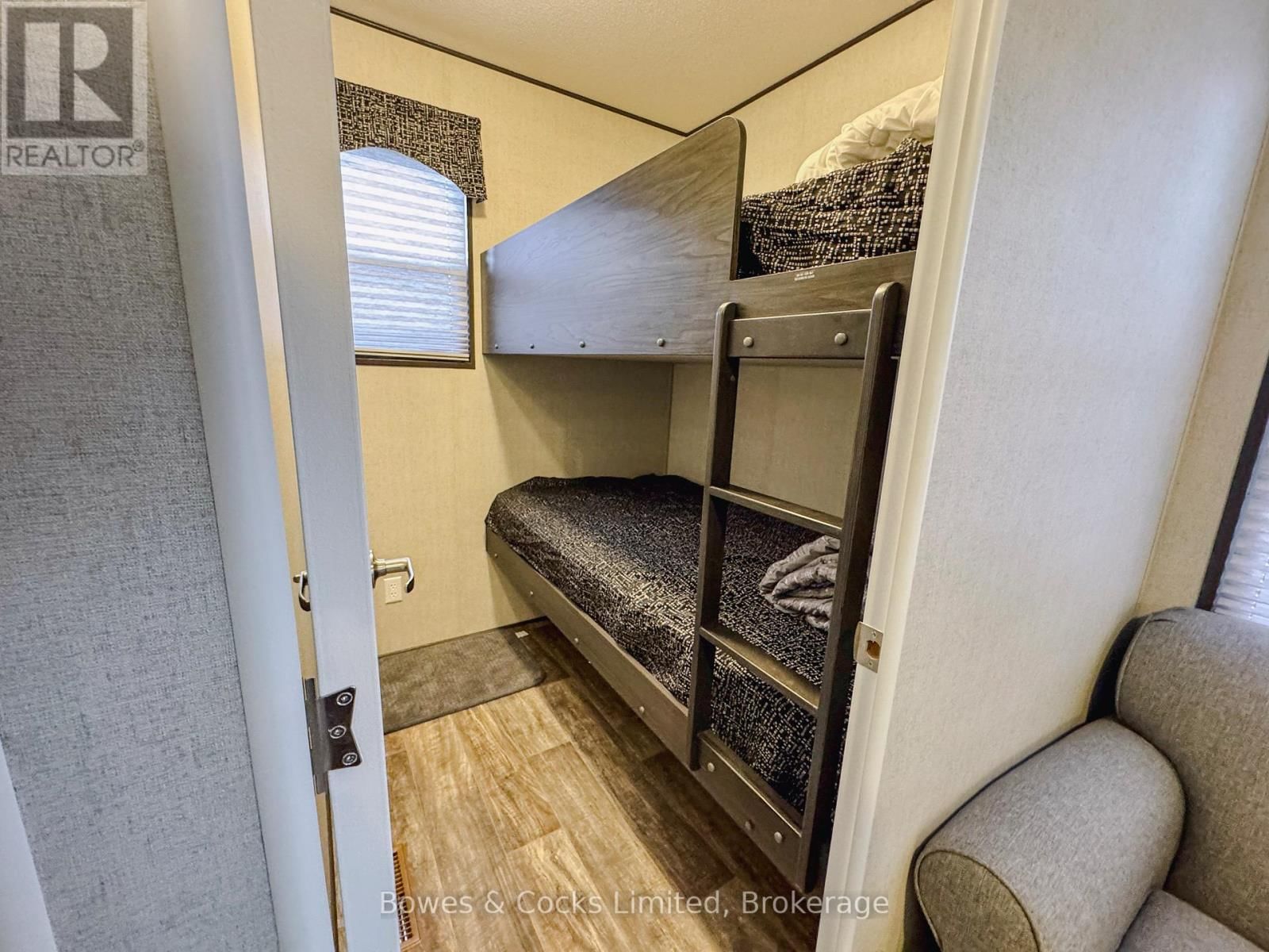 10 Lambton - 1235 VILLIERS LINE Image 19