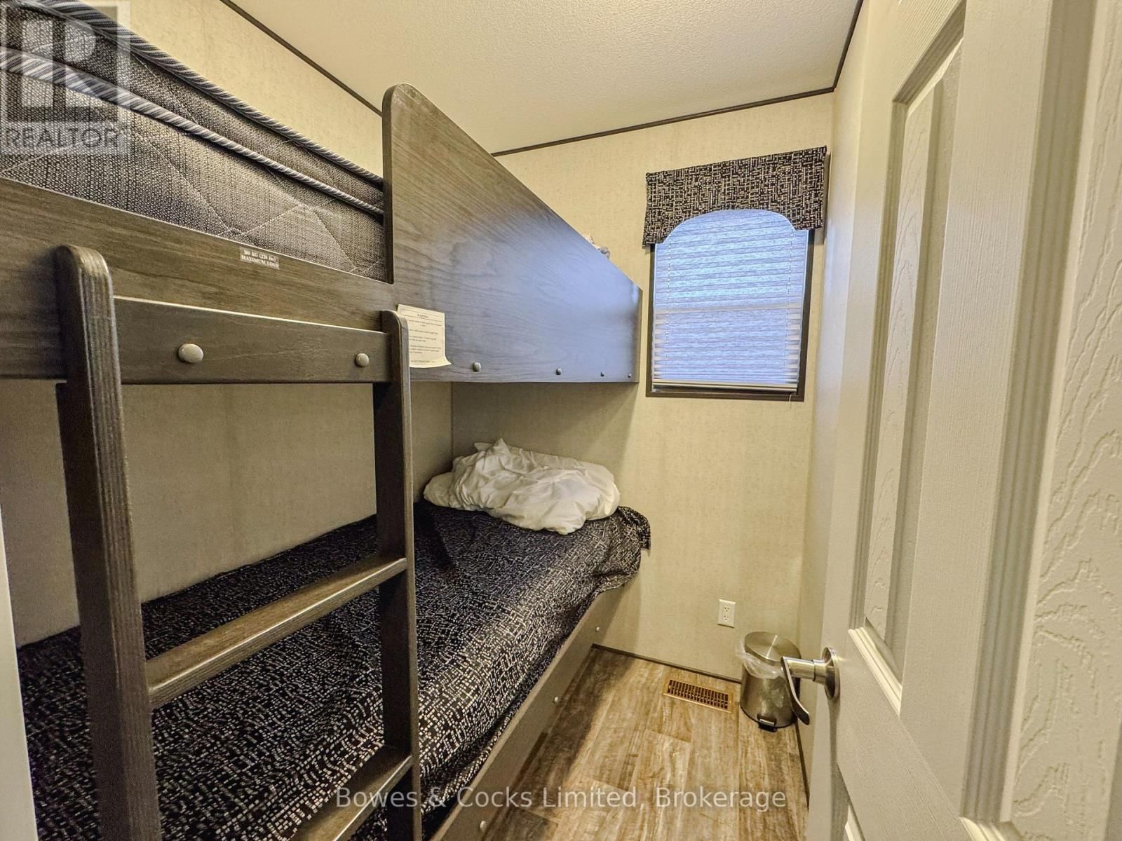 10 Lambton - 1235 VILLIERS LINE Image 21