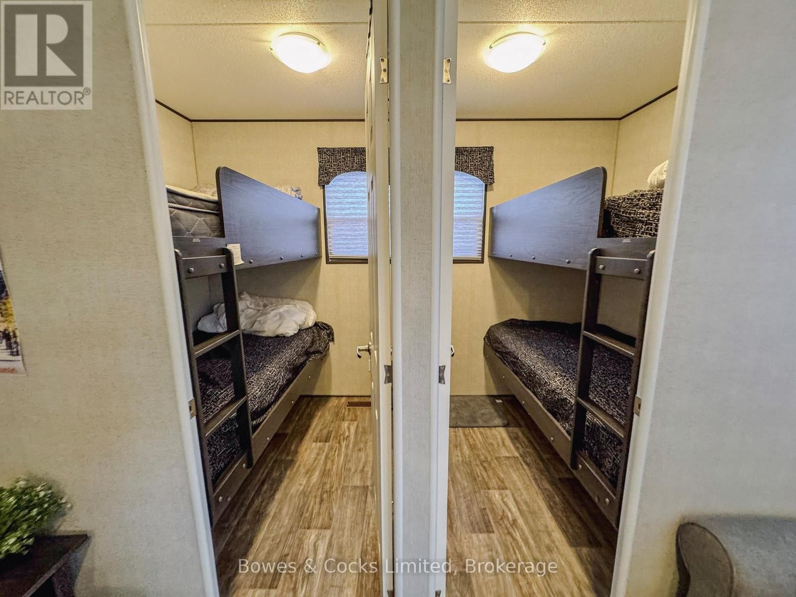 10 Lambton - 1235 VILLIERS LINE Image 23