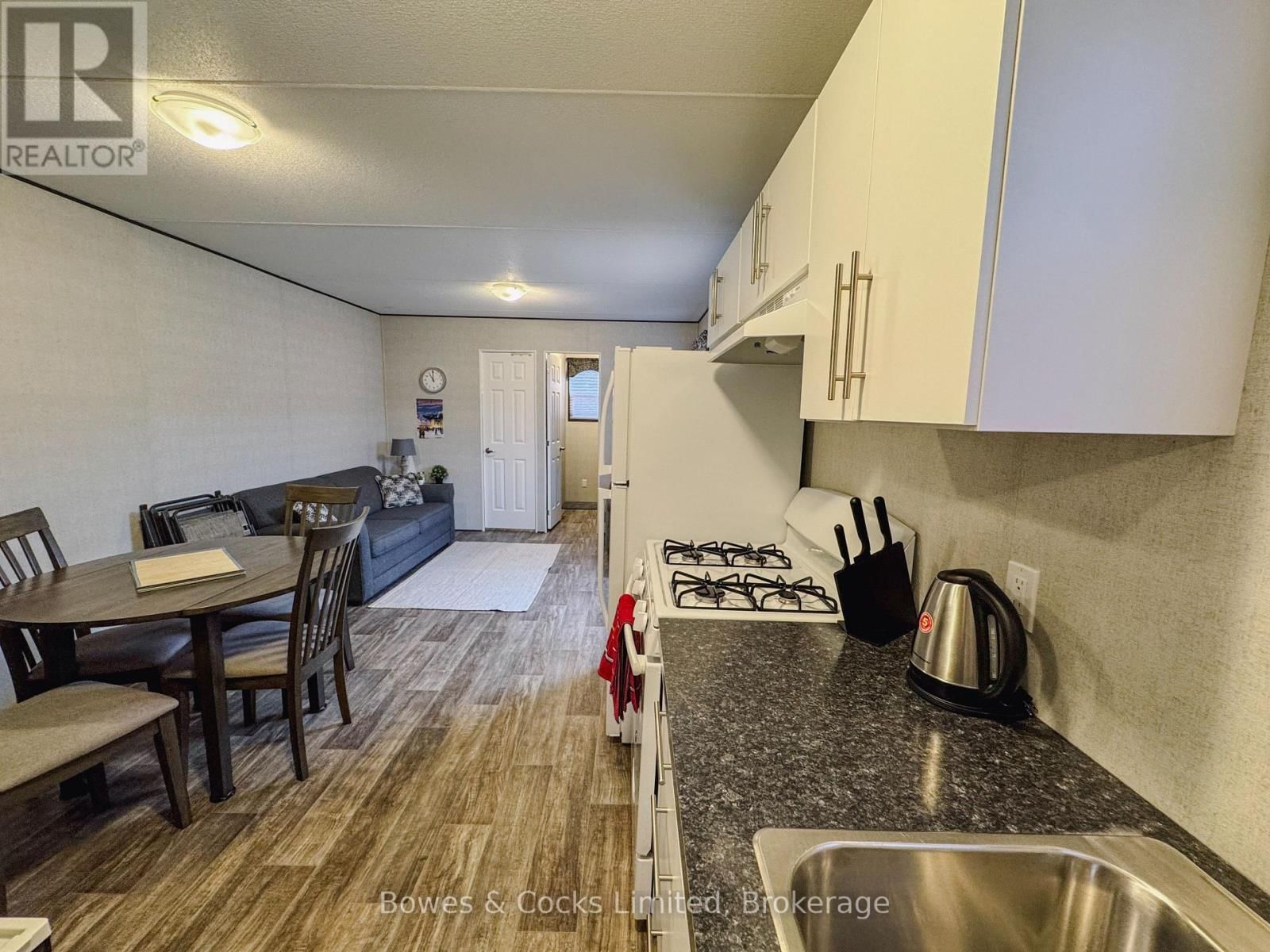 10 Lambton - 1235 VILLIERS LINE Image 8