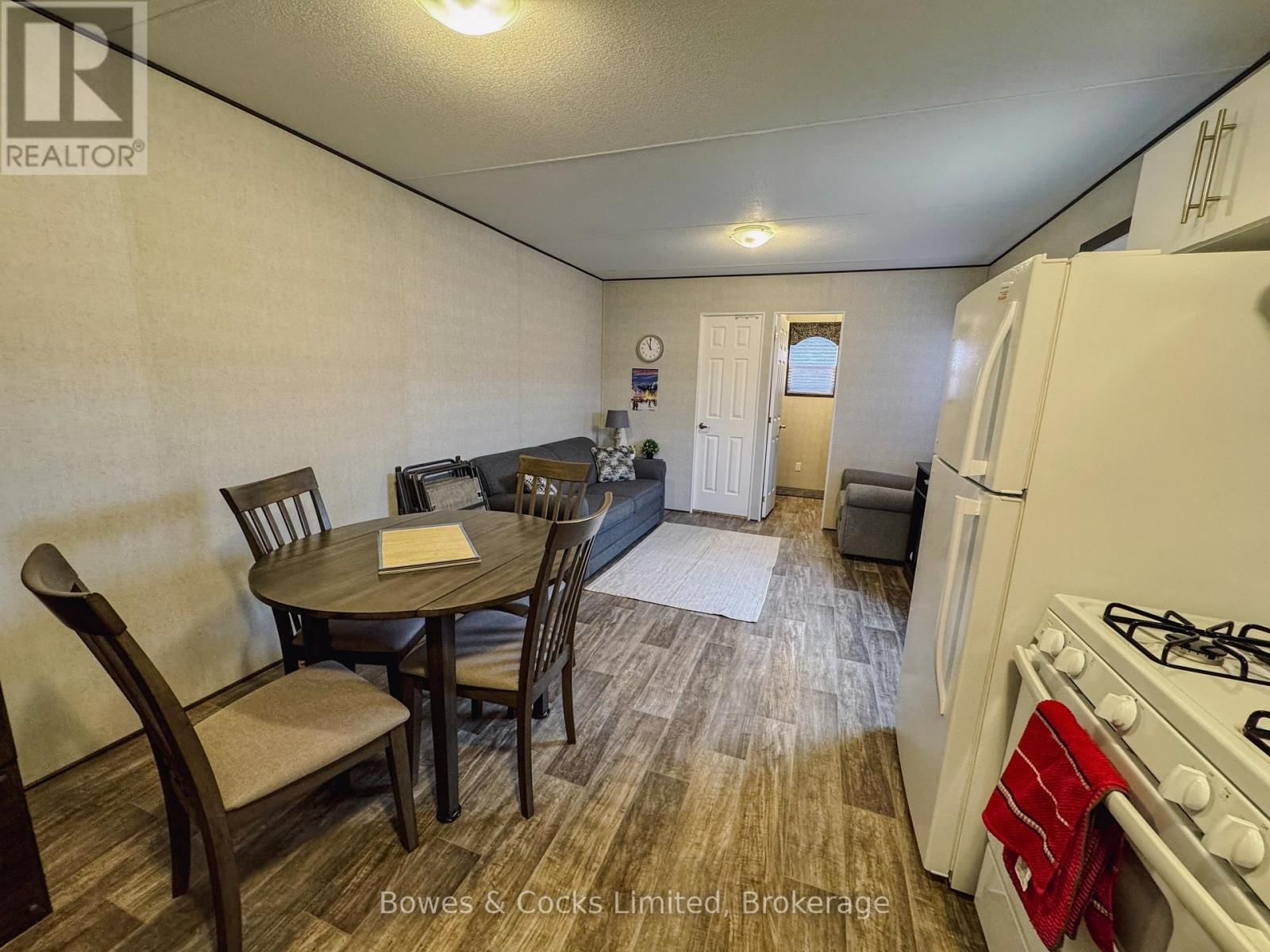 10 Lambton - 1235 VILLIERS LINE Image 9