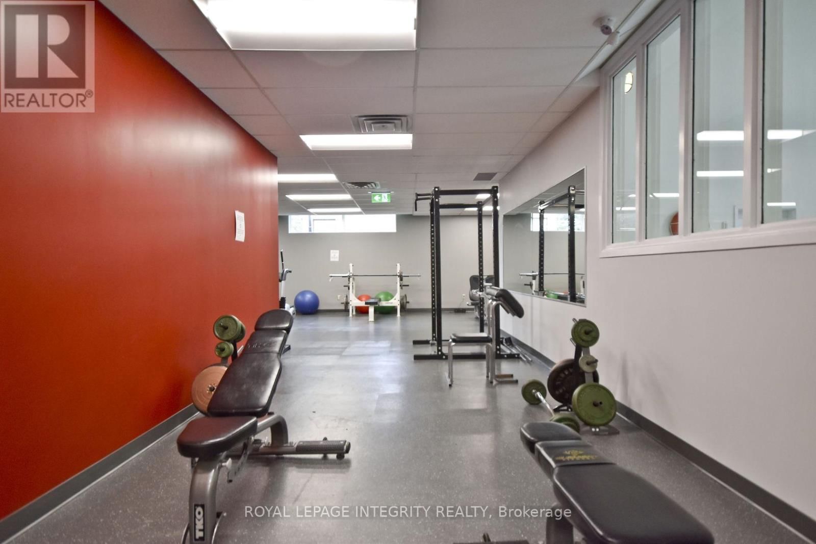 30 - 100 HILLSIDE DRIVE Image 35