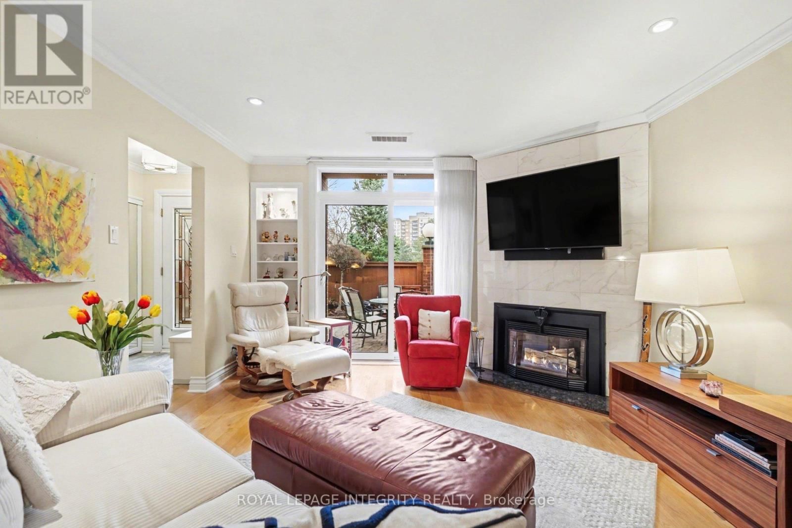 30 - 100 HILLSIDE DRIVE Image 8