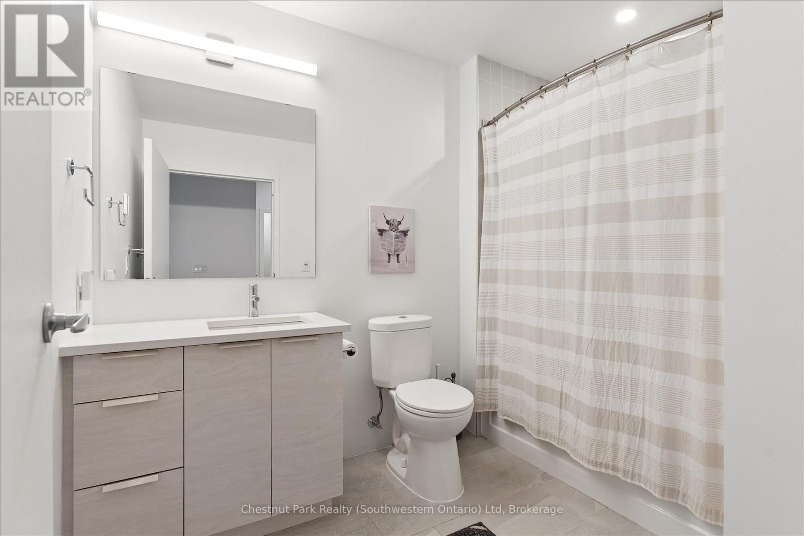 317 - 120 HURON STREET Image 13