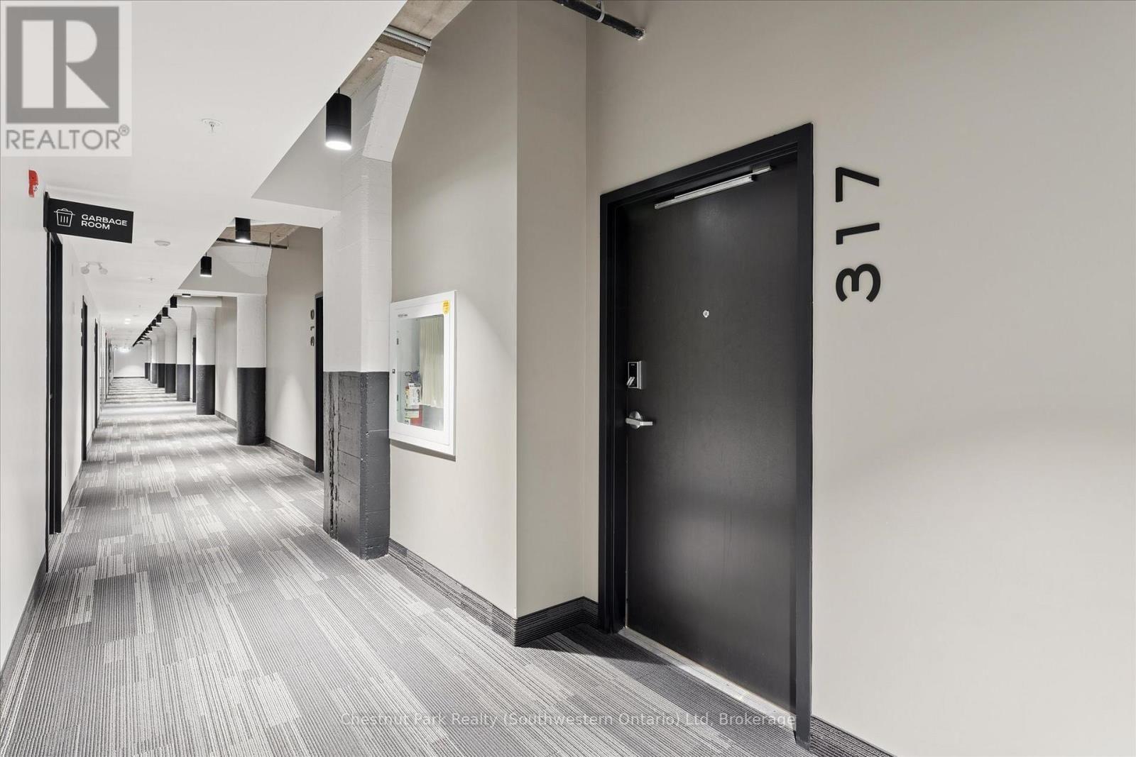 317 - 120 HURON STREET Image 2