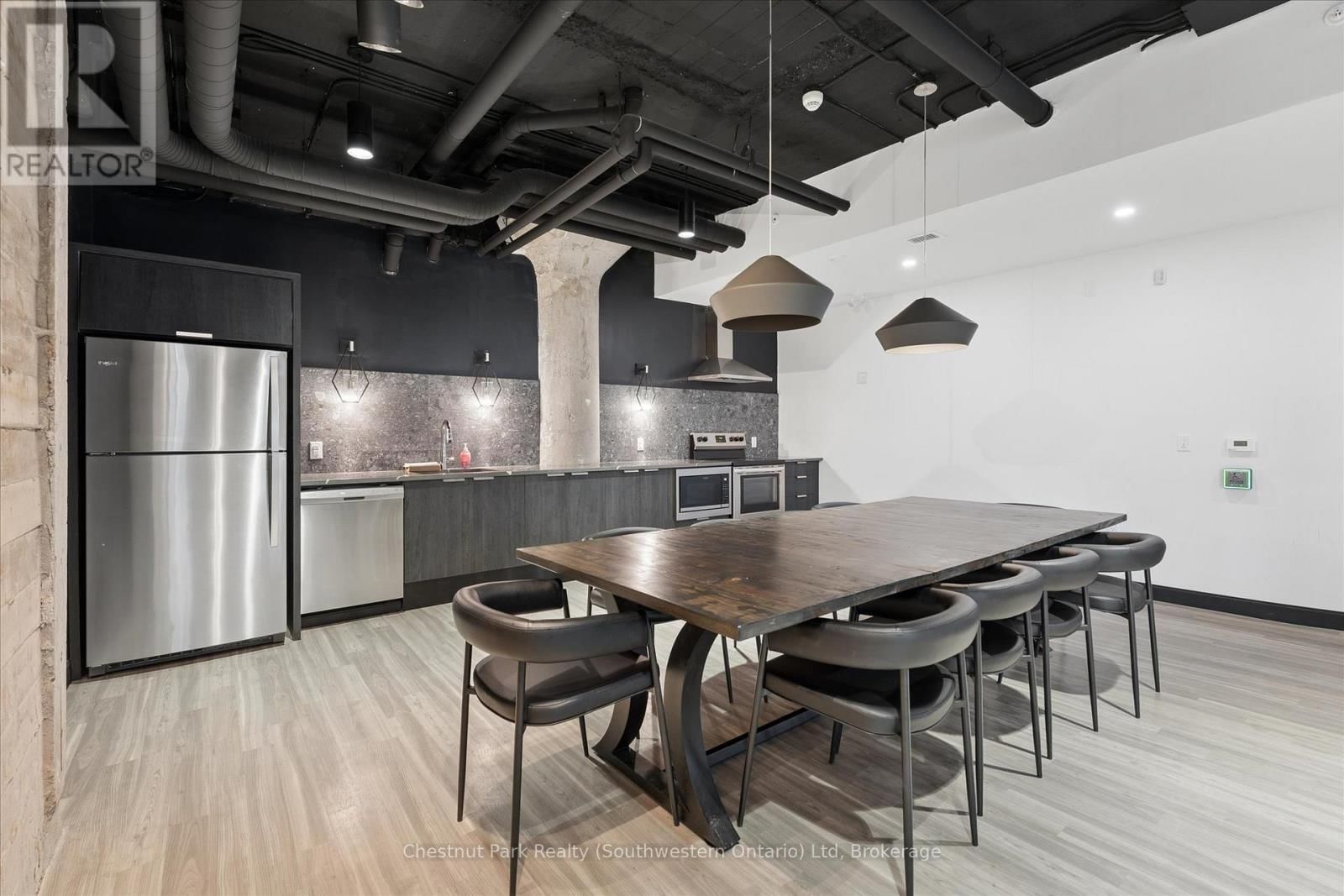 317 - 120 HURON STREET Image 22