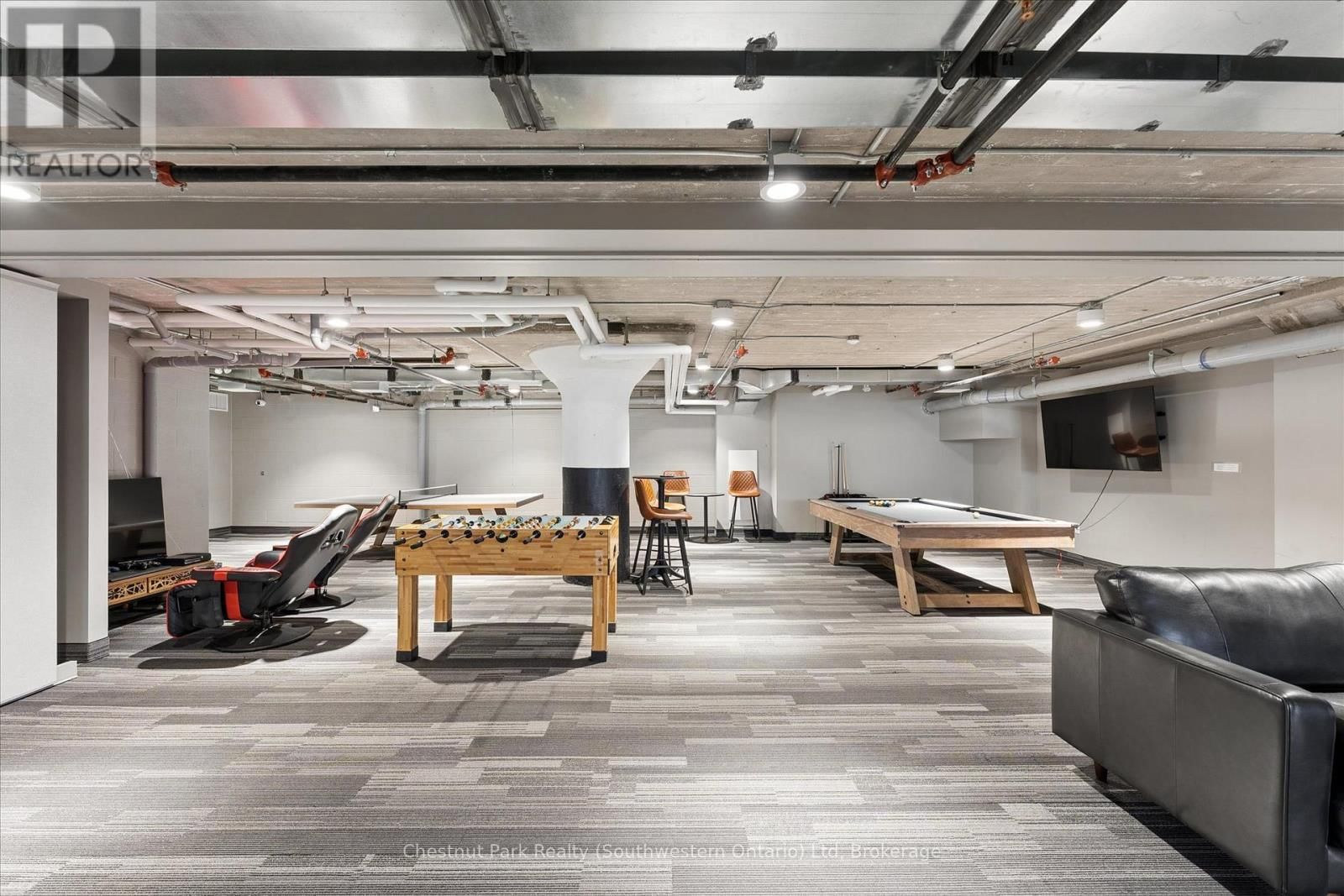 317 - 120 HURON STREET Image 24