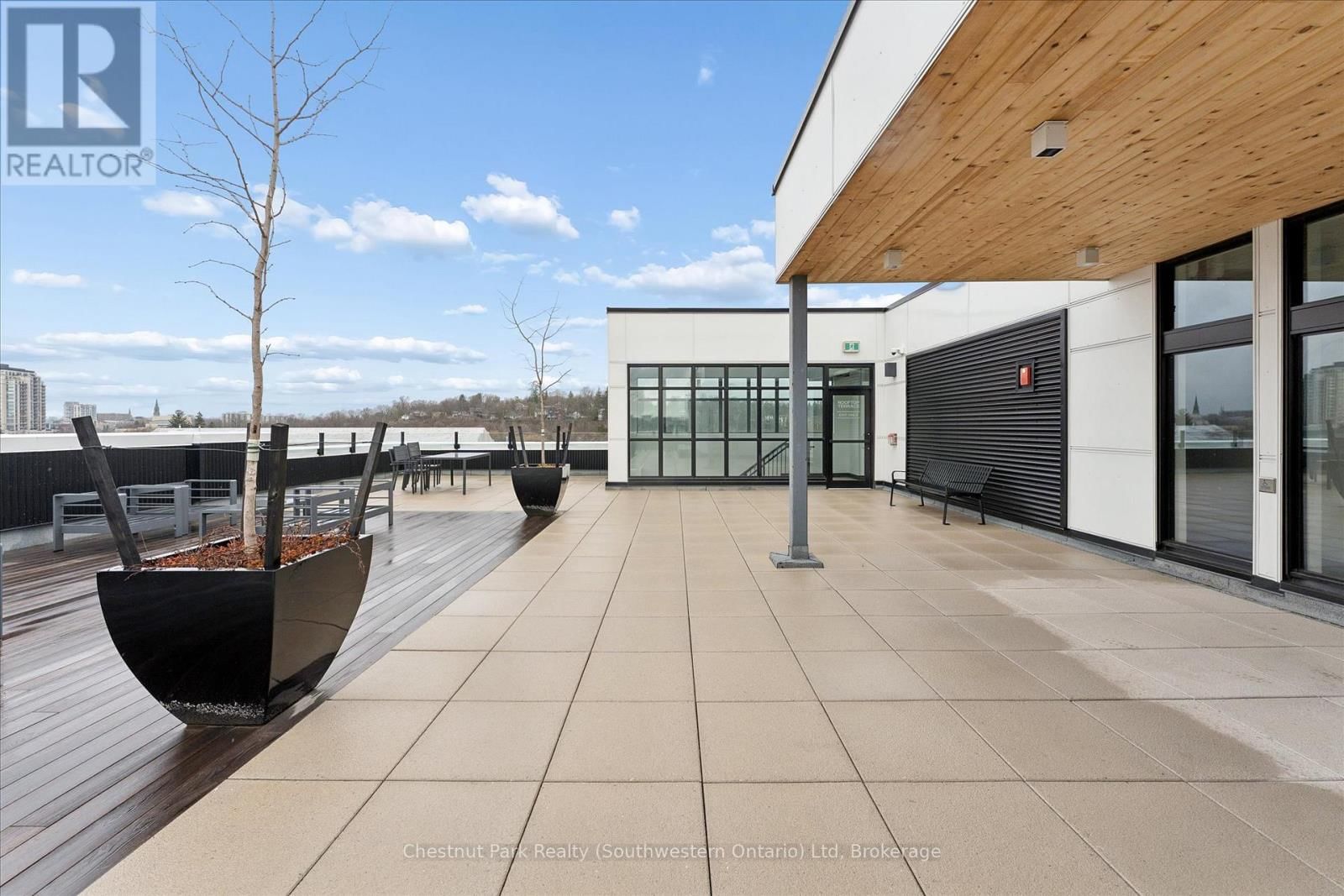 317 - 120 HURON STREET Image 27