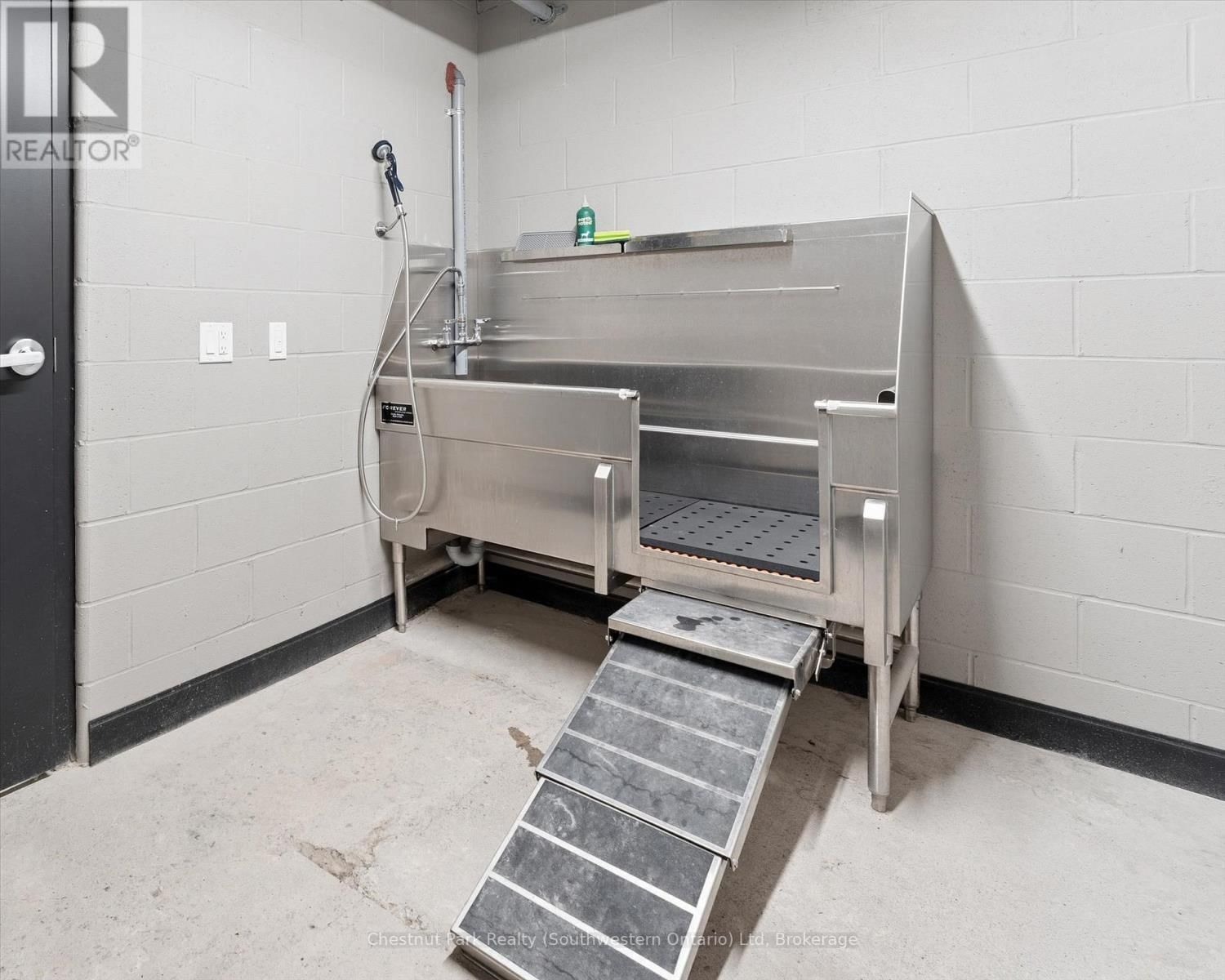 317 - 120 HURON STREET Image 28