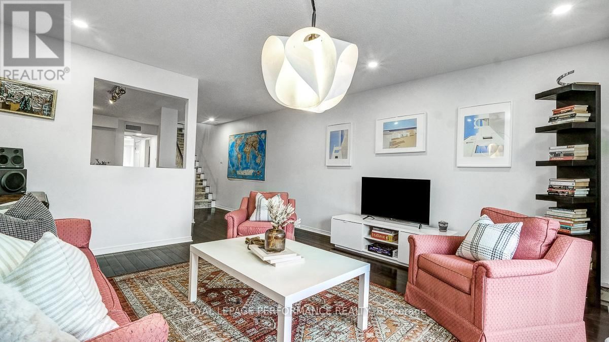 2D - 4 COLUMBUS AVENUE Image 17