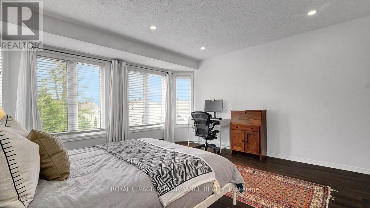 2D - 4 COLUMBUS AVENUE Image 27