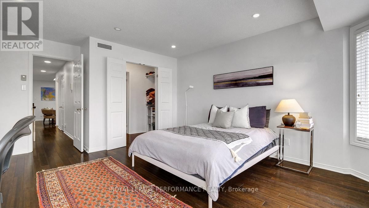 2D - 4 COLUMBUS AVENUE Image 29