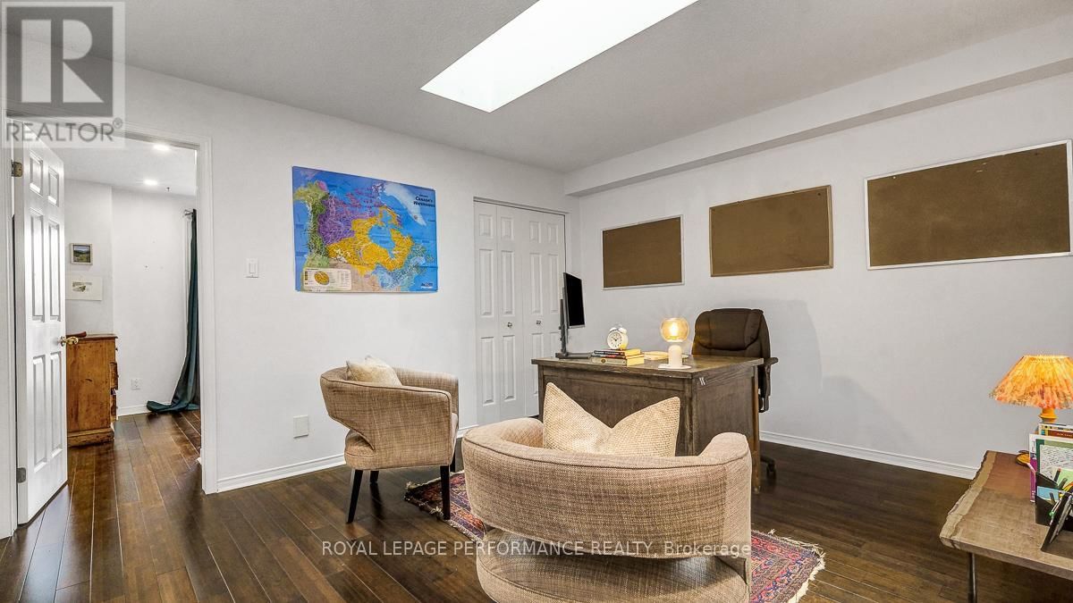 2D - 4 COLUMBUS AVENUE Image 32