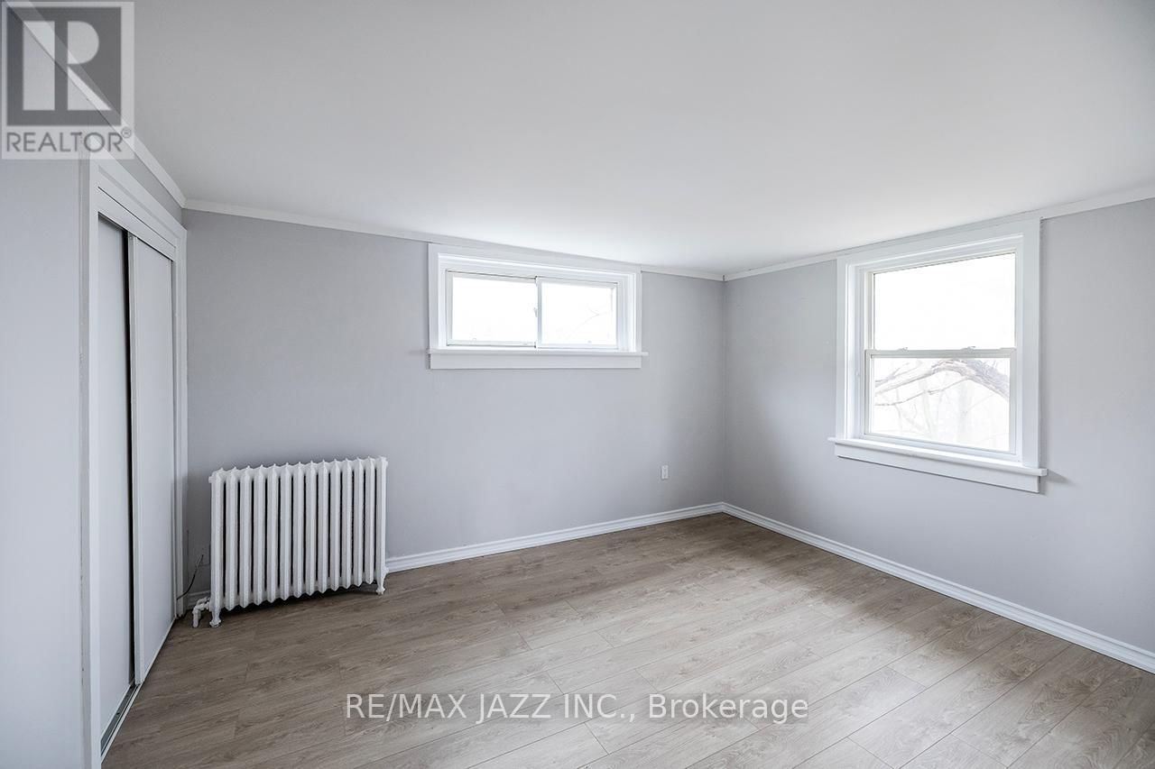 221 WALTON STREET Image 27