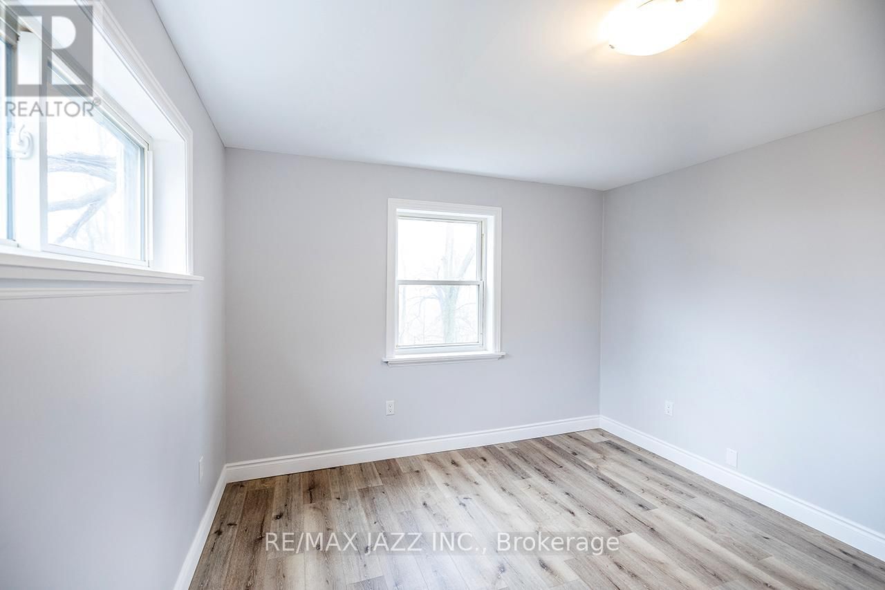 221 WALTON STREET Image 39