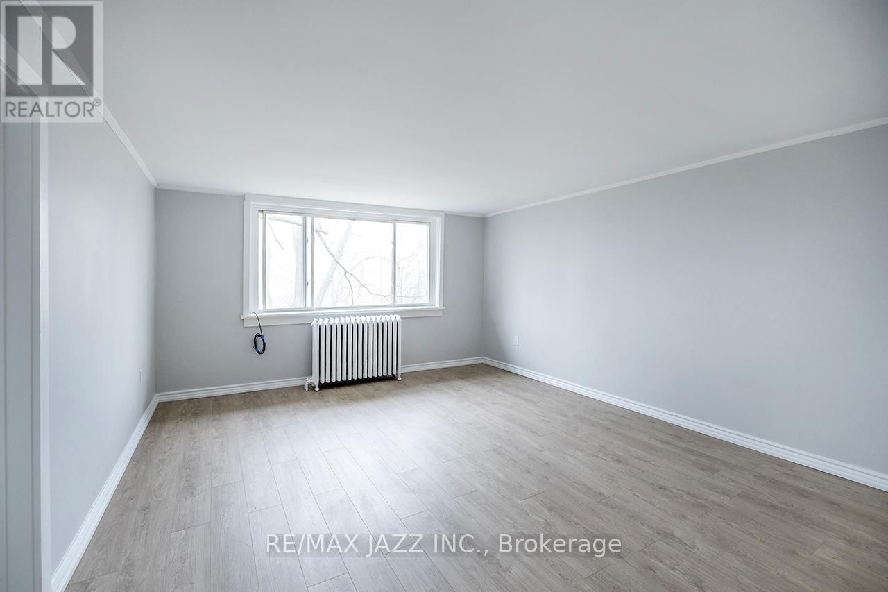 221 WALTON STREET Image 22