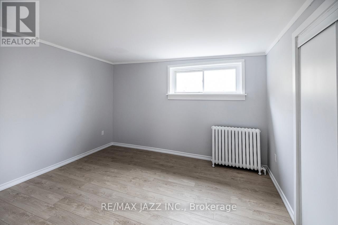 221 WALTON STREET Image 27