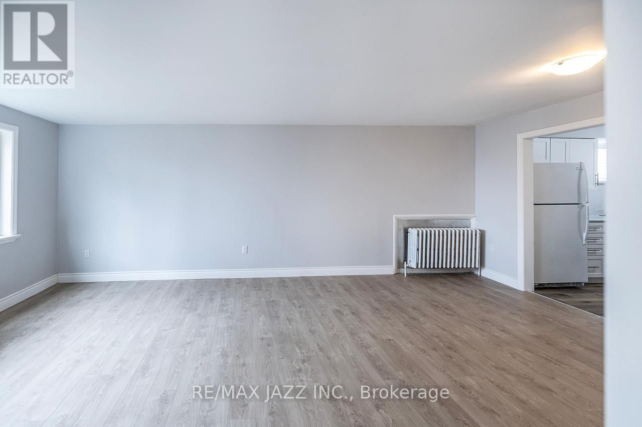 221 WALTON STREET Image 37