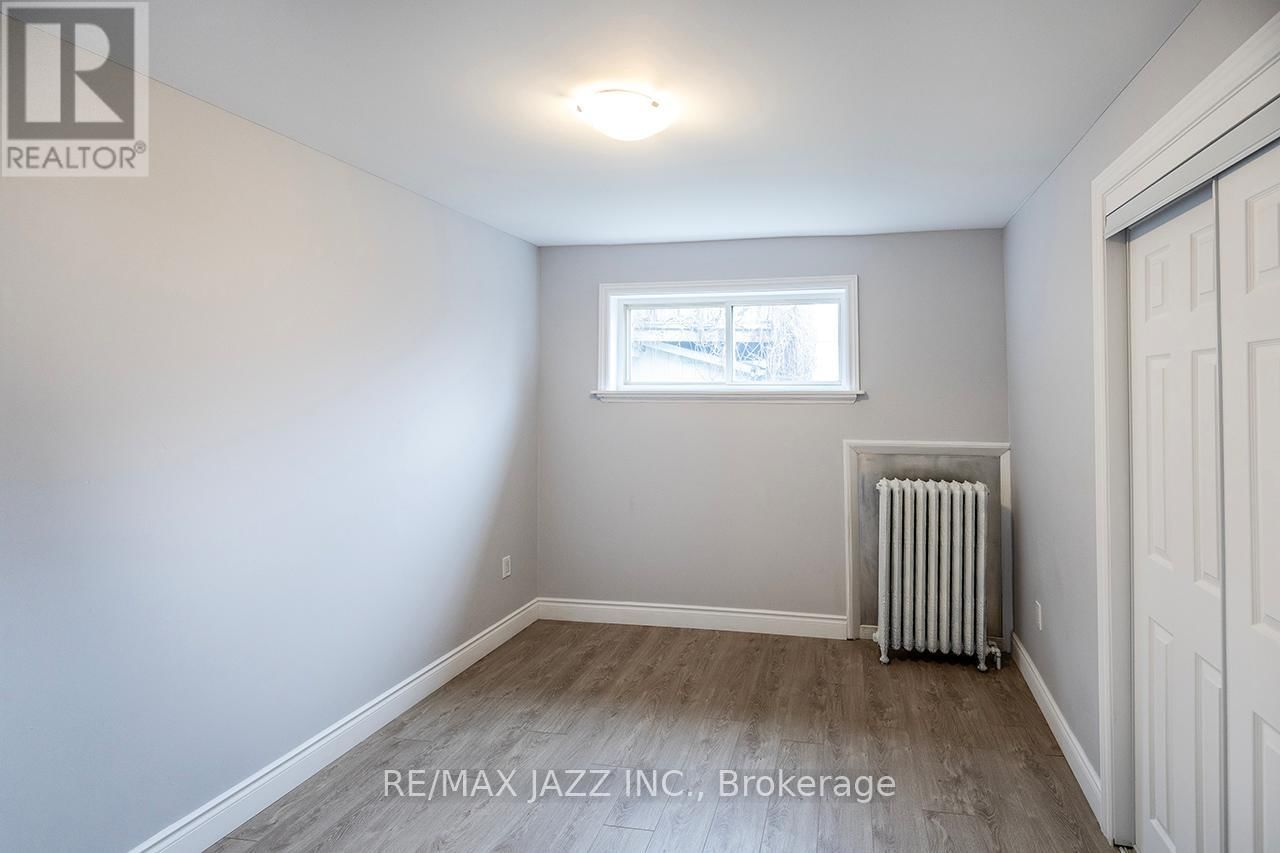 221 WALTON STREET Image 42