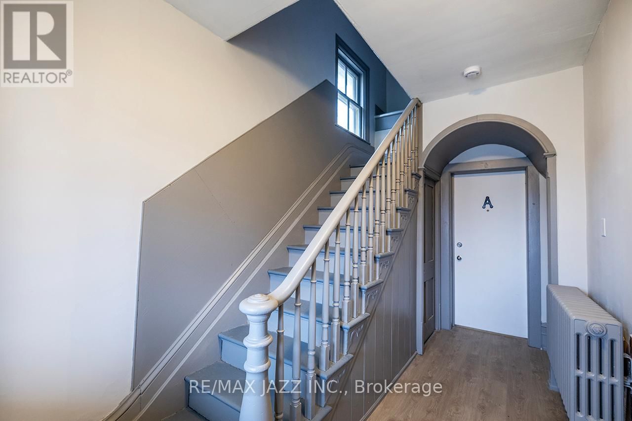 221 WALTON STREET Image 7