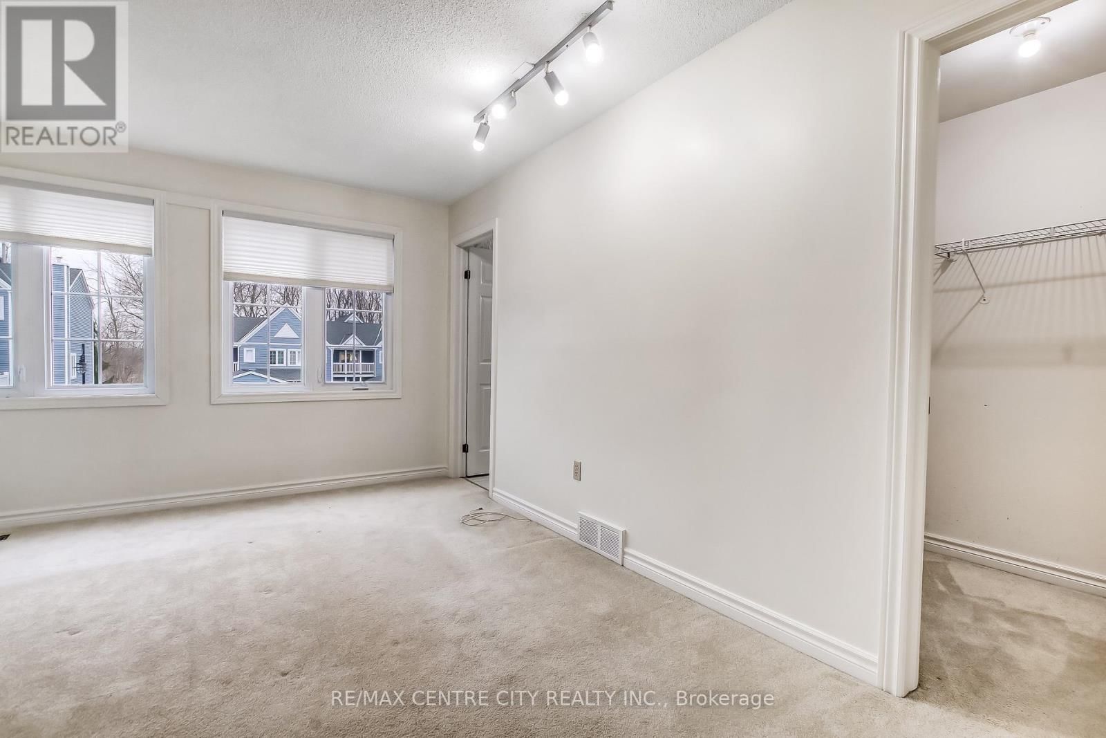 47 - 374 FRONT STREET Image 21