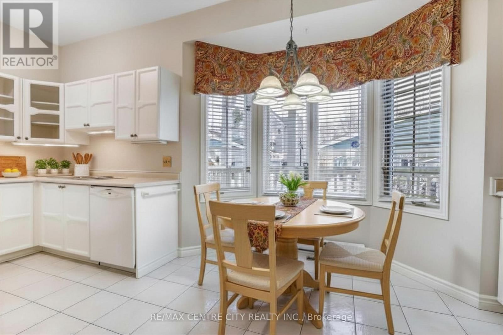 47 - 374 FRONT STREET Image 5