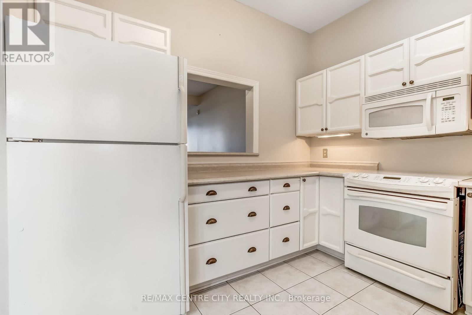 47 - 374 FRONT STREET Image 7