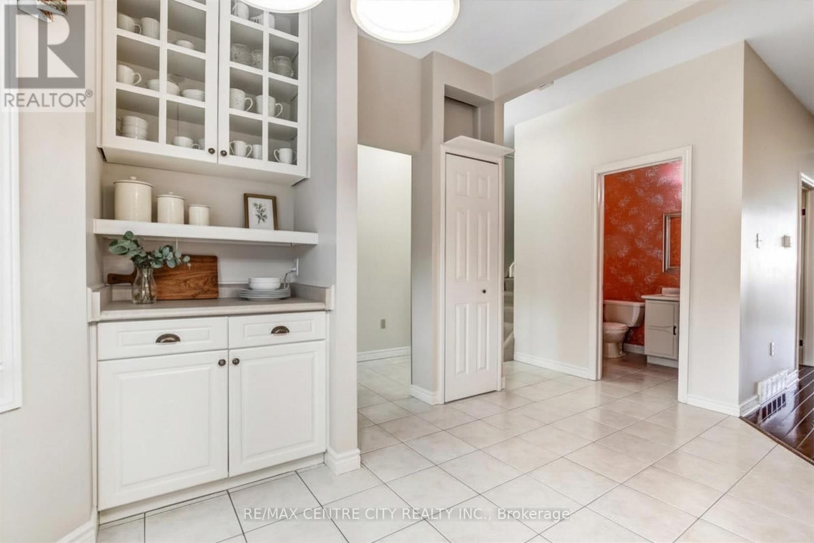 47 - 374 FRONT STREET Image 8