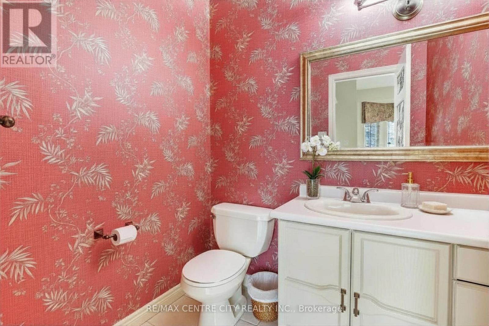 47 - 374 FRONT STREET Image 9