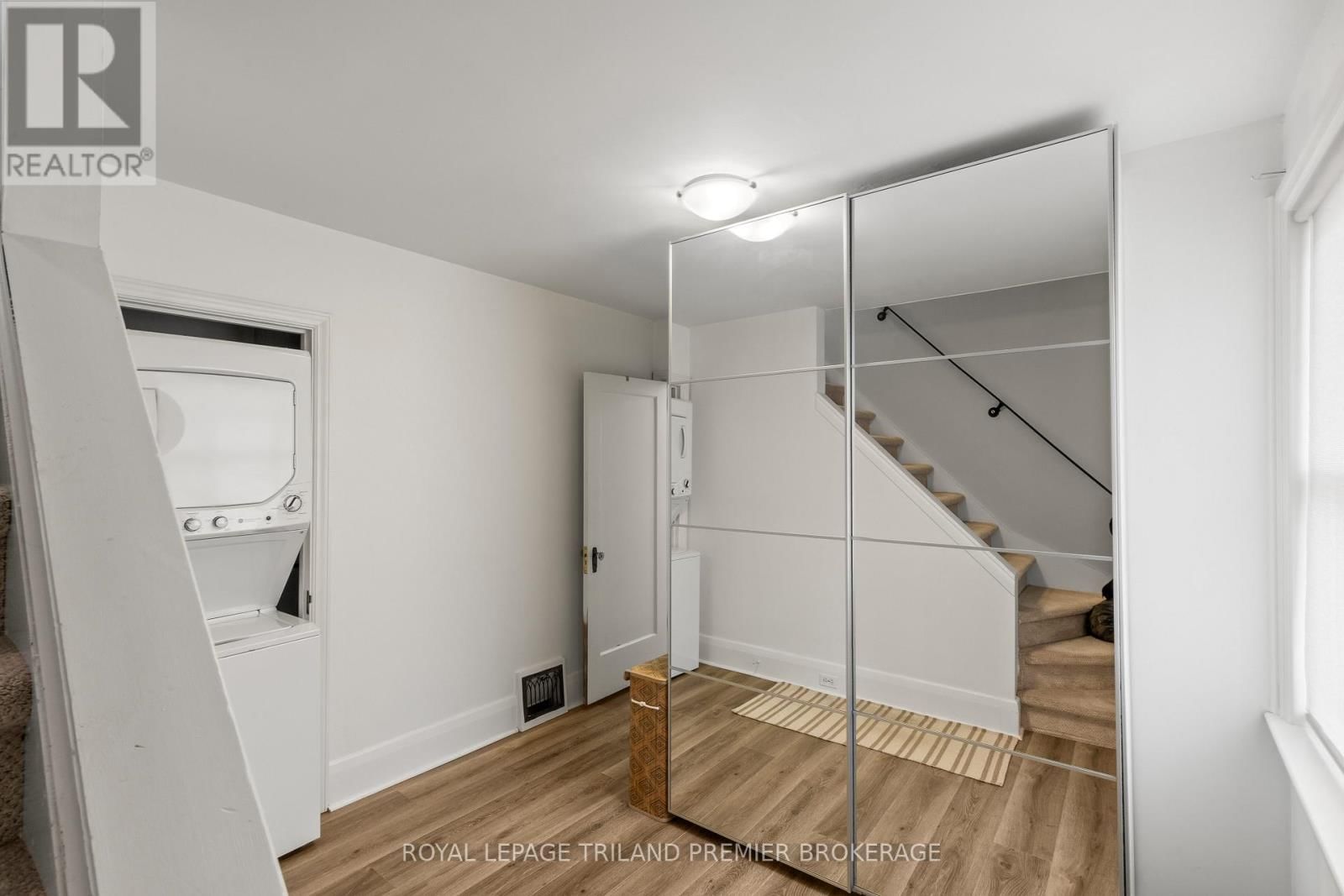 22 BRISCOE STREET EAST Image 20