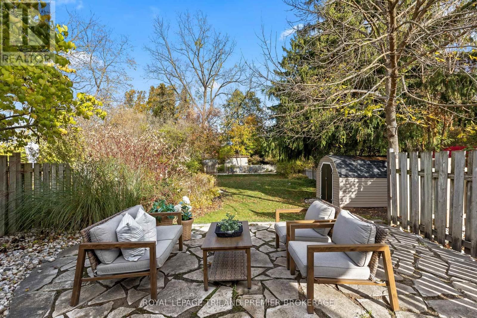 22 BRISCOE STREET EAST Image 36