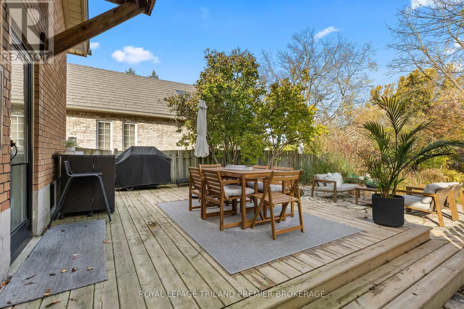 22 BRISCOE STREET EAST Image 40