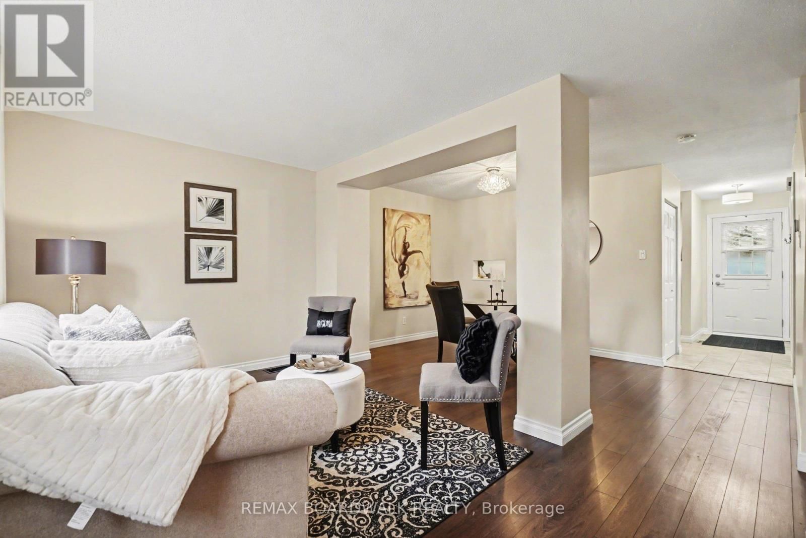 197 TEAL CRESCENT Image 17