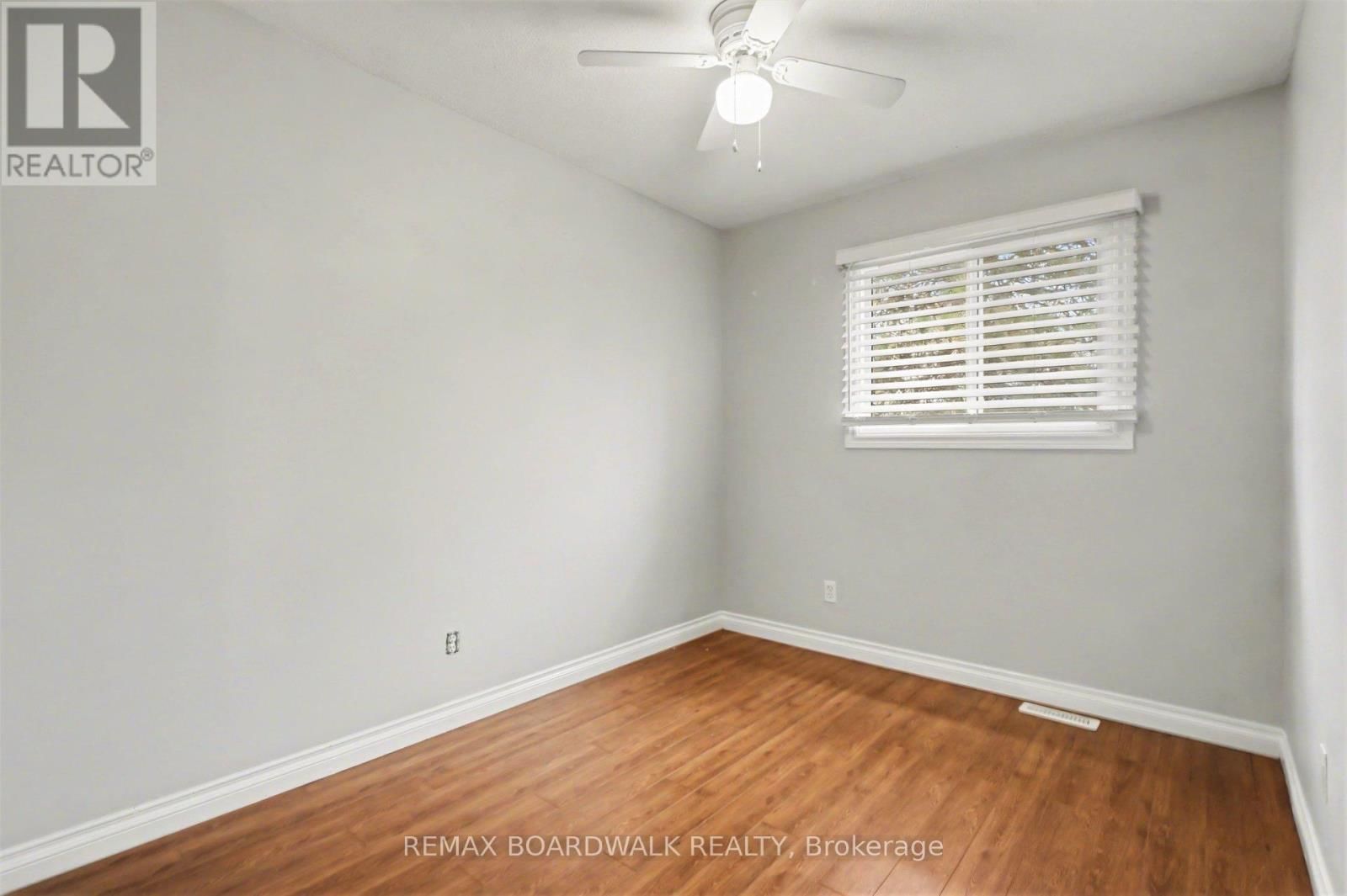 197 TEAL CRESCENT Image 21