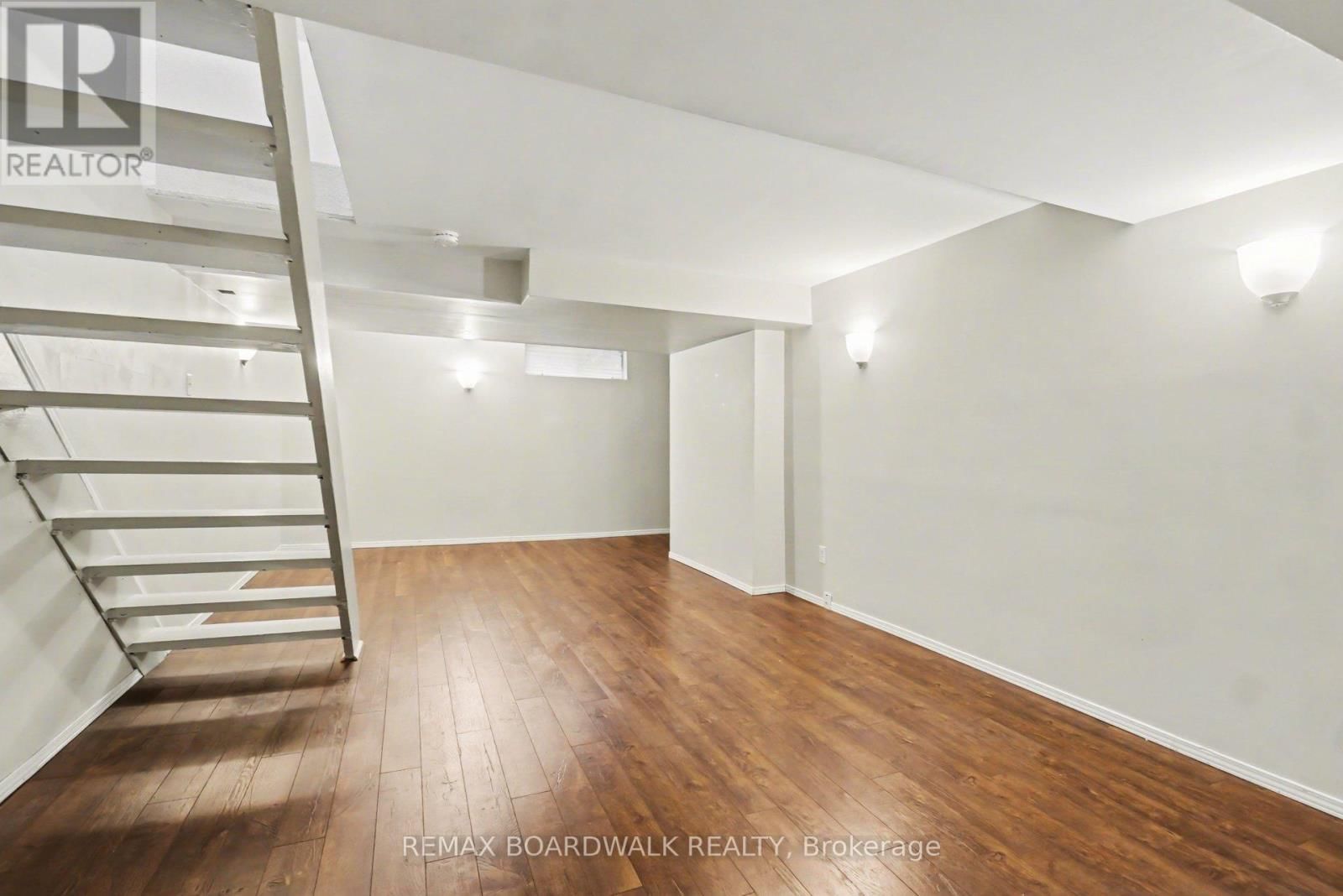 197 TEAL CRESCENT Image 27