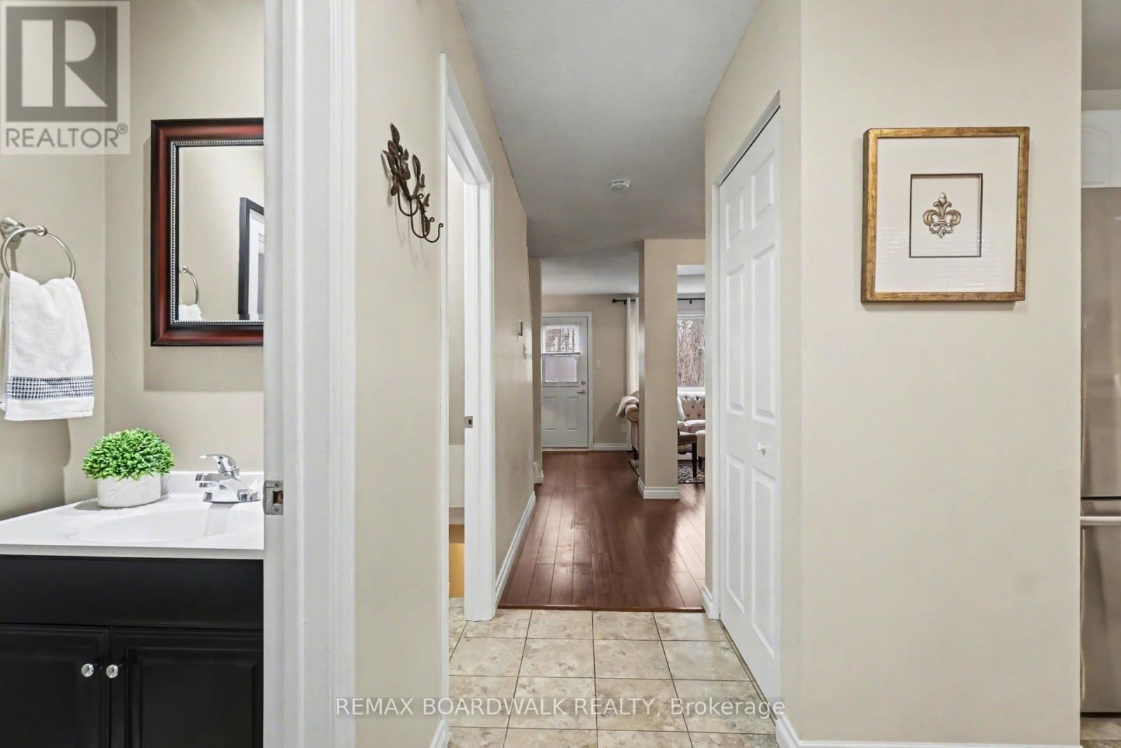 197 TEAL CRESCENT Image 8