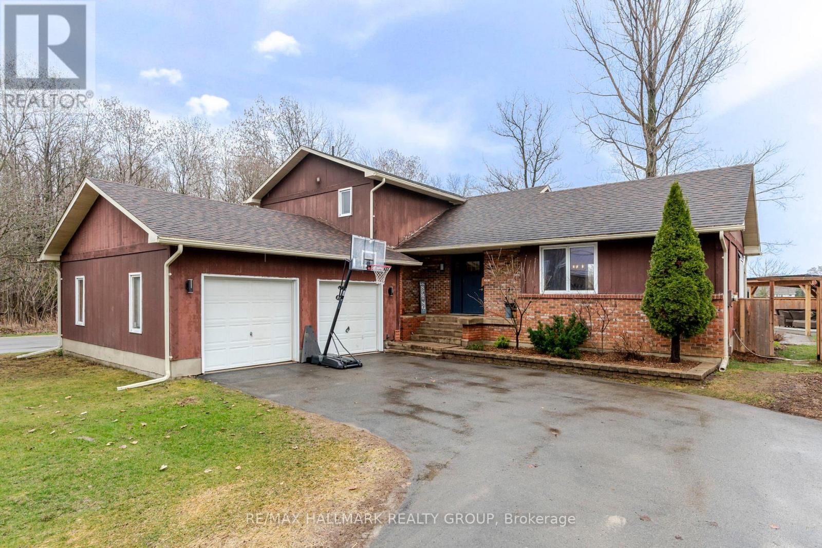 265 KINGSTON CRESCENT Image 1