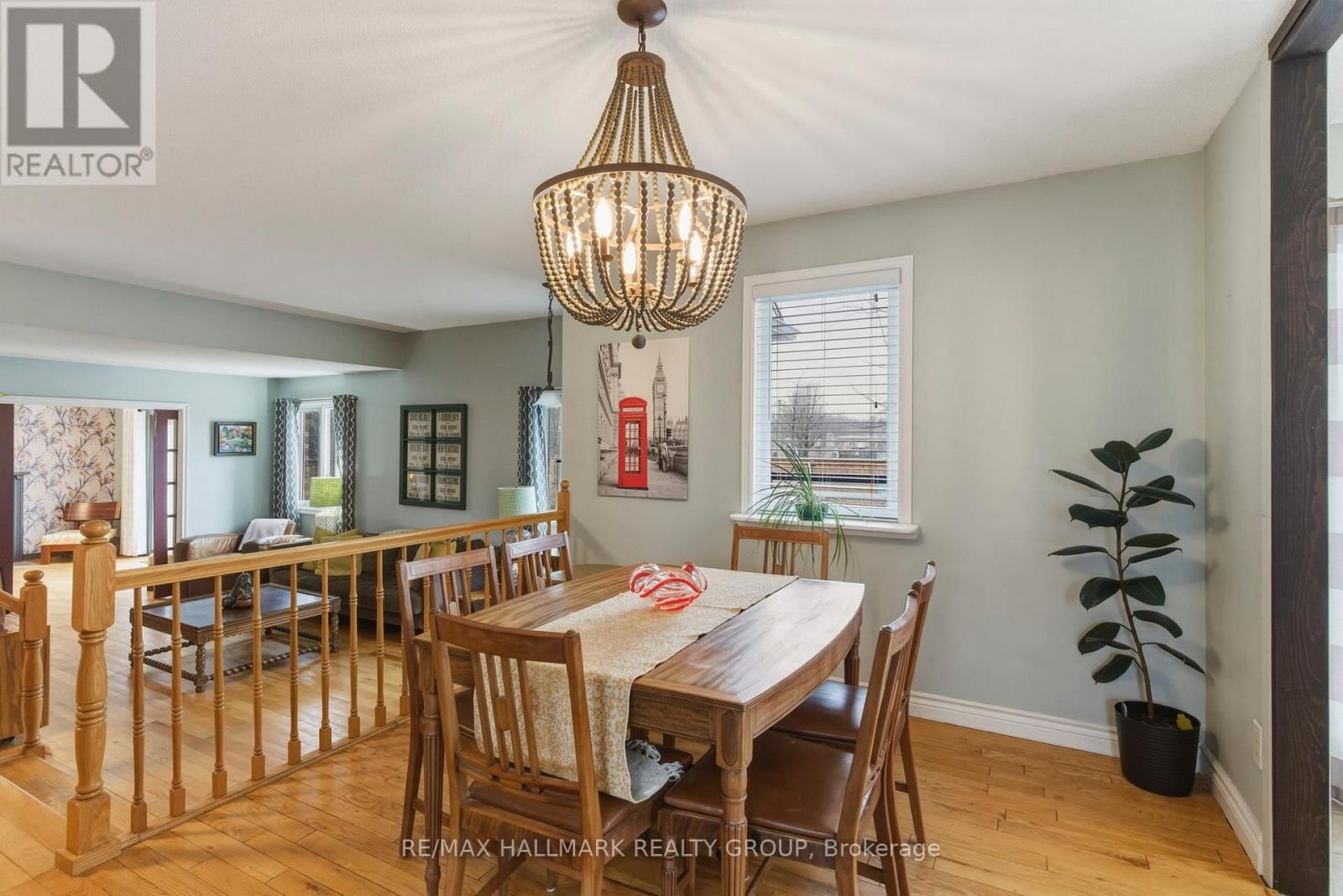 265 KINGSTON CRESCENT Image 14