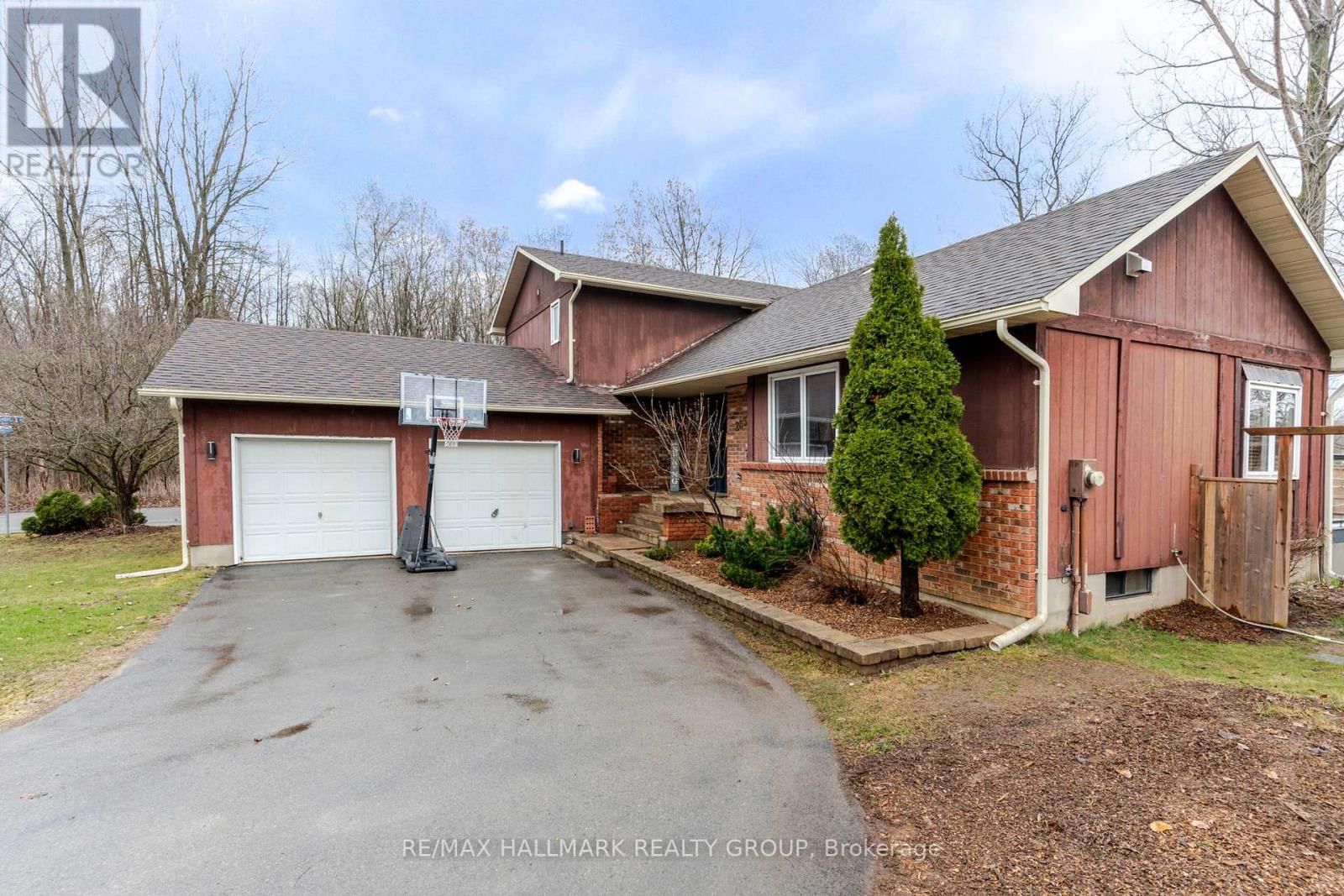 265 KINGSTON CRESCENT Image 2