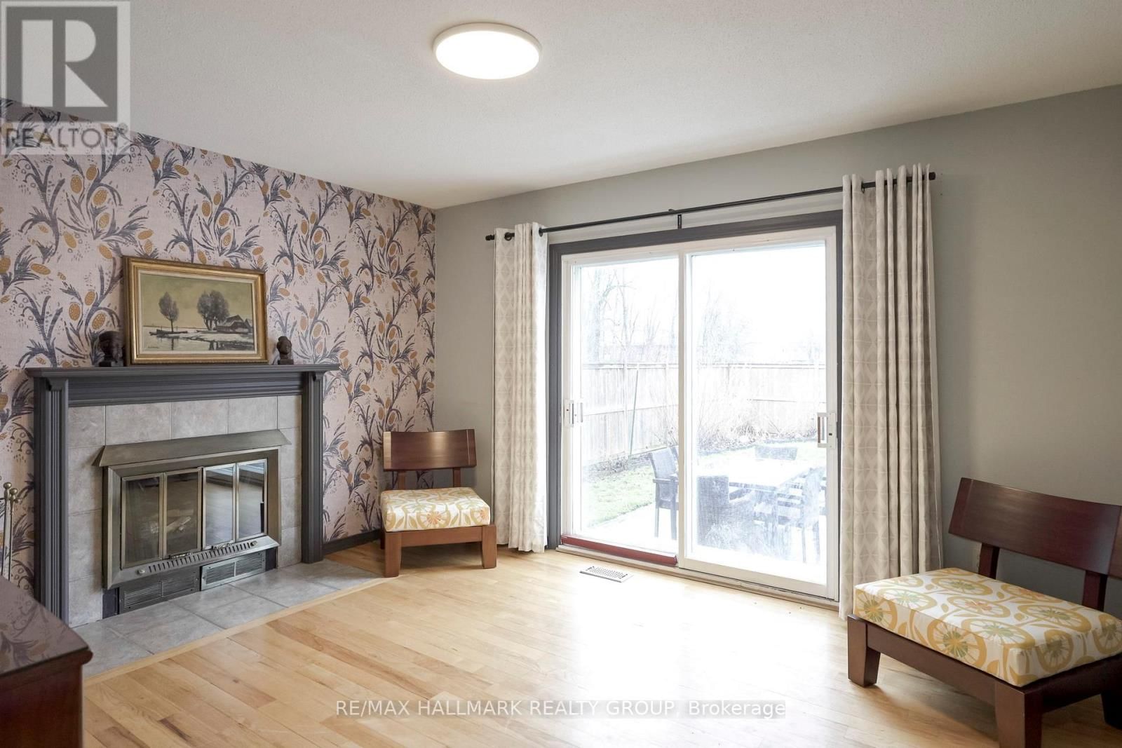 265 KINGSTON CRESCENT Image 20