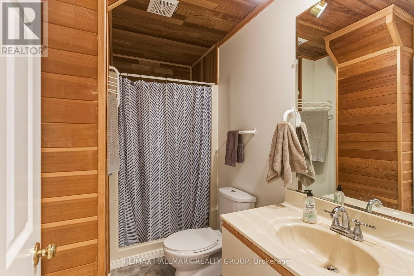 265 KINGSTON CRESCENT Image 21